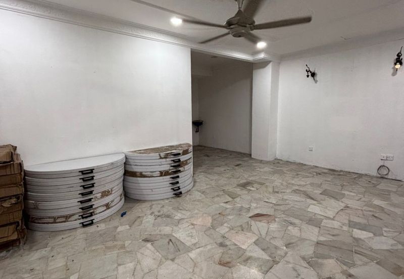 Jalan B/H7, Taman Banang Heights , Batu Pahat, Johor