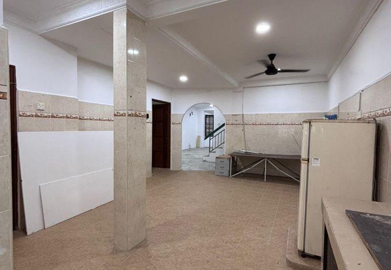 Jalan B/H7, Taman Banang Heights , Batu Pahat, Johor