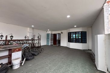 Jalan B/H7, Taman Banang Heights , Batu Pahat, Johor