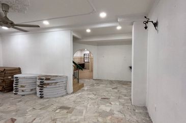 Jalan B/H7, Taman Banang Heights , Batu Pahat, Johor