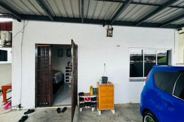 Jalan Bunga Melati, Taman Aman,  Senai