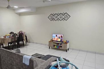 Laman Kiara, Pasir Gudang (Taman Air Biru)