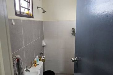 Laman Kiara, Pasir Gudang (Taman Air Biru)