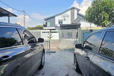 Laman Kiara, Pasir Gudang (Taman Air Biru)