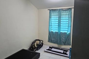 Laman Kiara, Pasir Gudang (Taman Air Biru)