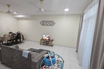 Laman Kiara, Pasir Gudang (Taman Air Biru)