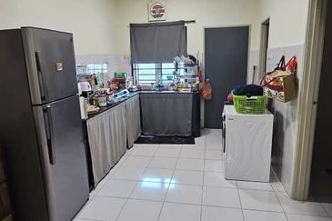 Laman Kiara, Pasir Gudang (Taman Air Biru)