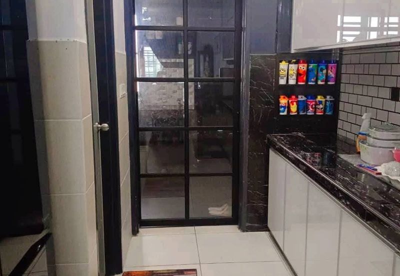 Unblock View @ Jalan Kencana, Taman Pura Kencana, Batu Pahat, Johor