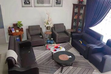 Unblock View @ Jalan Kencana, Taman Pura Kencana, Batu Pahat, Johor