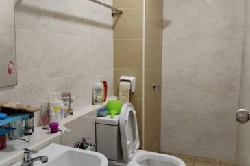 D'Summit Residences @ Kempas Utama