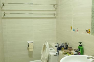 D'Summit Residences @ Kempas Utama