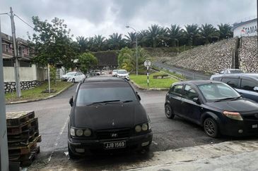 Jalan Laman Indah , Taman Laman Indah