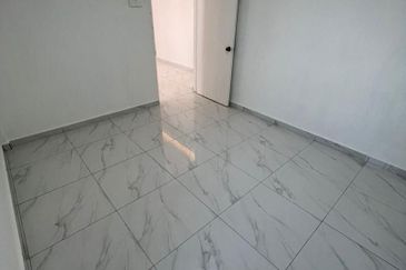 Flat Stulang Laut , Johor Bahru