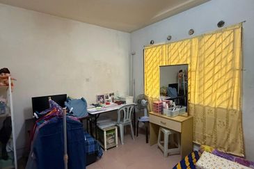 Flat Taman Cempaka, Tampoi , Johor Bahru