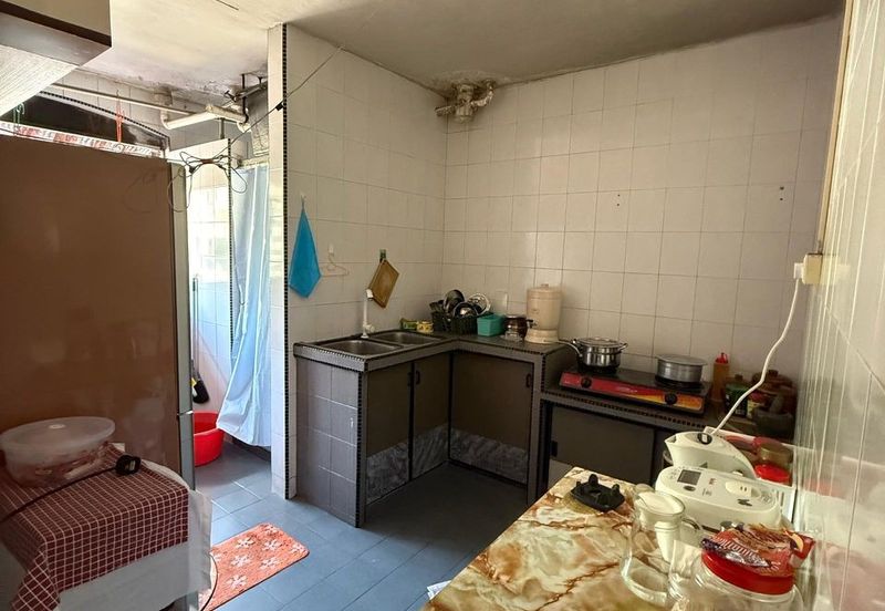 Flat Taman Cempaka, Tampoi , Johor Bahru