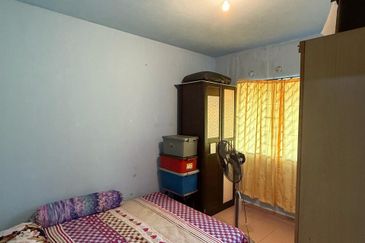 Flat Taman Cempaka, Tampoi , Johor Bahru