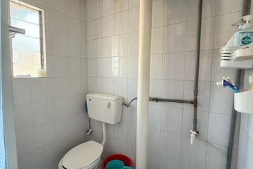 Flat Taman Cempaka, Tampoi , Johor Bahru