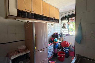 Flat Taman Cempaka, Tampoi , Johor Bahru