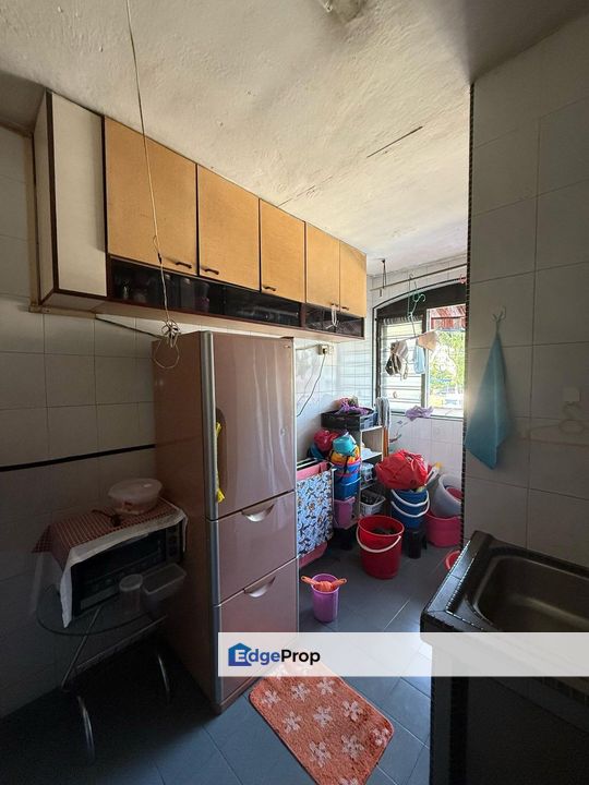 Flat Taman Cempaka, Tampoi , Johor Bahru, Johor, Tampoi