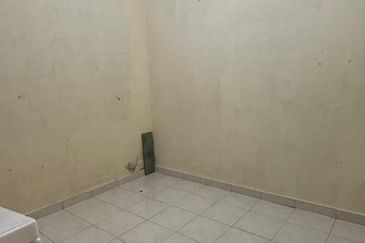 Jalan Nusaria , Taman Nusantara, Gelang Patah