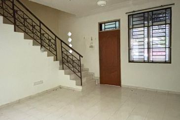 Jalan Nusaria , Taman Nusantara, Gelang Patah