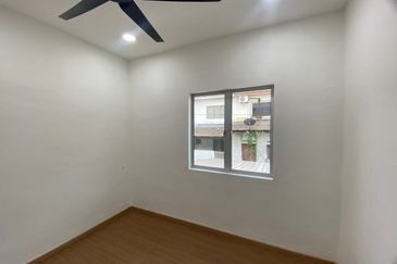 Jalan Lading, Taman Puteri Wangsa, Ulu Tiram