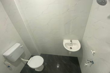 Jalan Lading, Taman Puteri Wangsa, Ulu Tiram