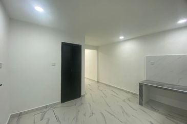 Jalan Lading, Taman Puteri Wangsa, Ulu Tiram