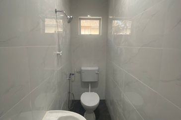 Jalan Lading, Taman Puteri Wangsa, Ulu Tiram