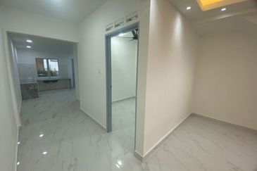 Jalan Lading, Taman Puteri Wangsa, Ulu Tiram