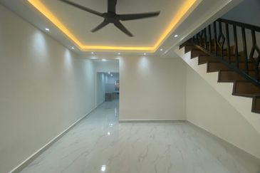 Jalan Lading, Taman Puteri Wangsa, Ulu Tiram