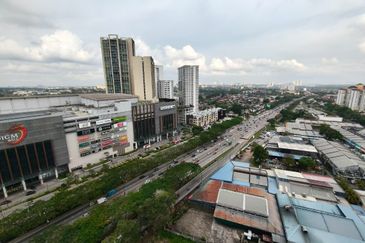 Dedaun Hijau (Greenfield Regency)