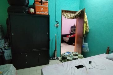 Unblock View @ Jalan Teratai , Taman Johor Jaya