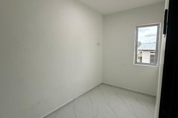 Jalan Midori, Taman Midori, Simpang Renggam, Johor Darul Takzim