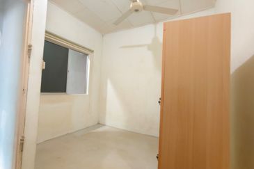 Jalan Rekamas 3/2x, Taman Rekamas, Simpang Renggam