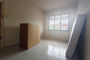 Jalan Rekamas 3/2x, Taman Rekamas, Simpang Renggam