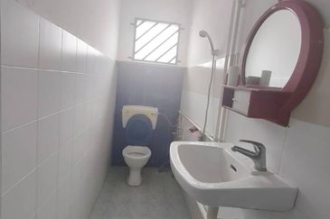 Jalan Rekamas 3/2x, Taman Rekamas, Simpang Renggam