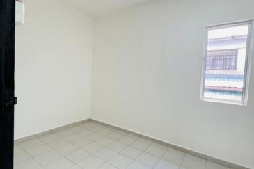 Jalan Bunga Raya , Taman Sri Lalang, Kluang