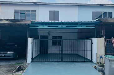 Jalan Bunga Raya , Taman Sri Lalang, Kluang