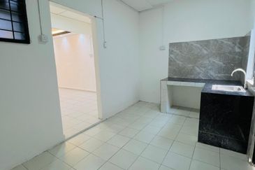 Jalan Bunga Raya , Taman Sri Lalang, Kluang