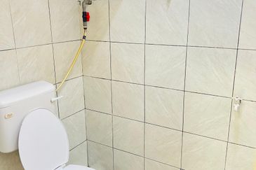 Jalan Bunga Raya , Taman Sri Lalang, Kluang