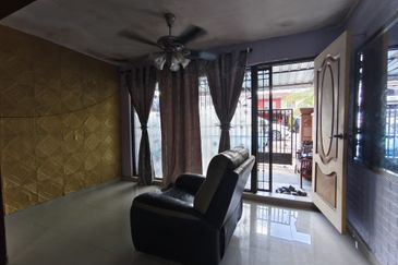 Jalan Lembah, Taman Desa Jaya