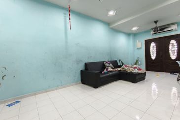 Jalan Kenari, Bandar Putra Kulai