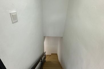 Jalan Ara 7, Bandar Desa Cemerlang, Ulu Tiram 