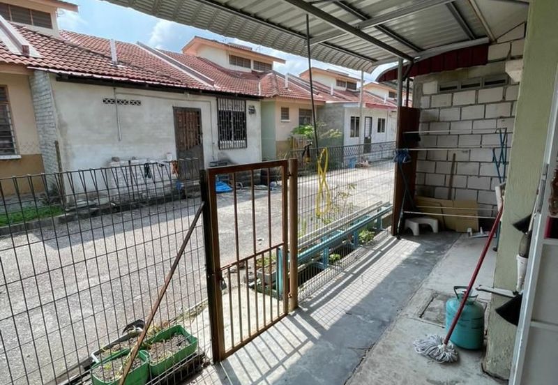 Taman Tiara Perdana, Simpang Renggam