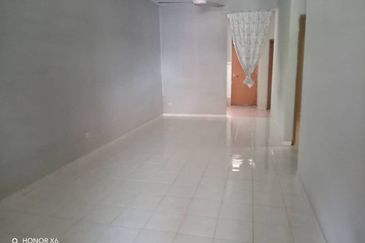 Taman Tiara Perdana, Simpang Renggam