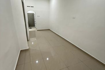 Jalan Dahlia, Taman Aman, Senai