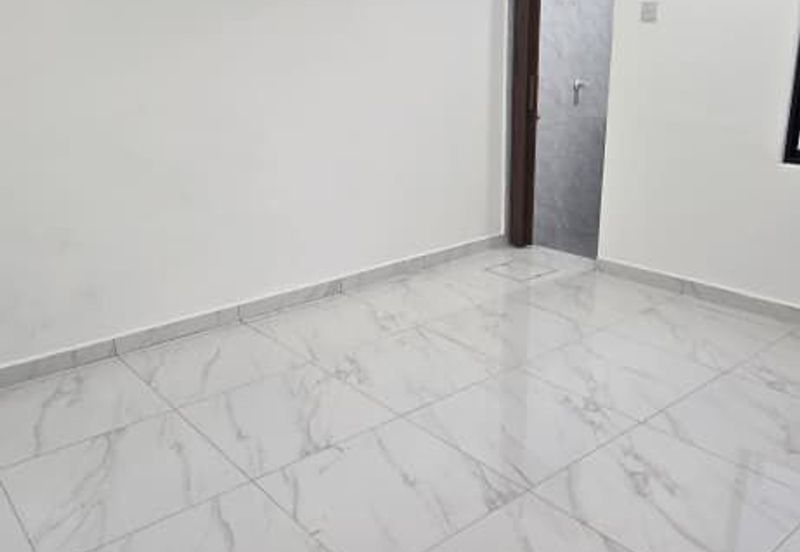 Corner Lot @ Jalan Ronggeng 27, Taman Nesa, Skudai