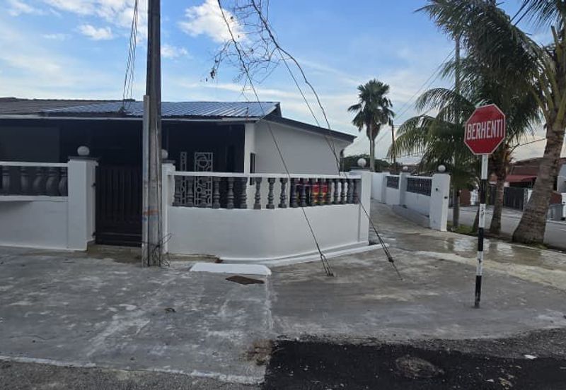 Corner Lot @ Jalan Ronggeng 27, Taman Nesa, Skudai