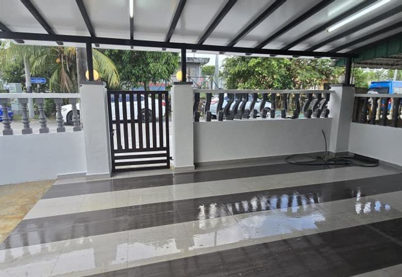 Corner Lot @ Jalan Ronggeng 27, Taman Nesa, Skudai